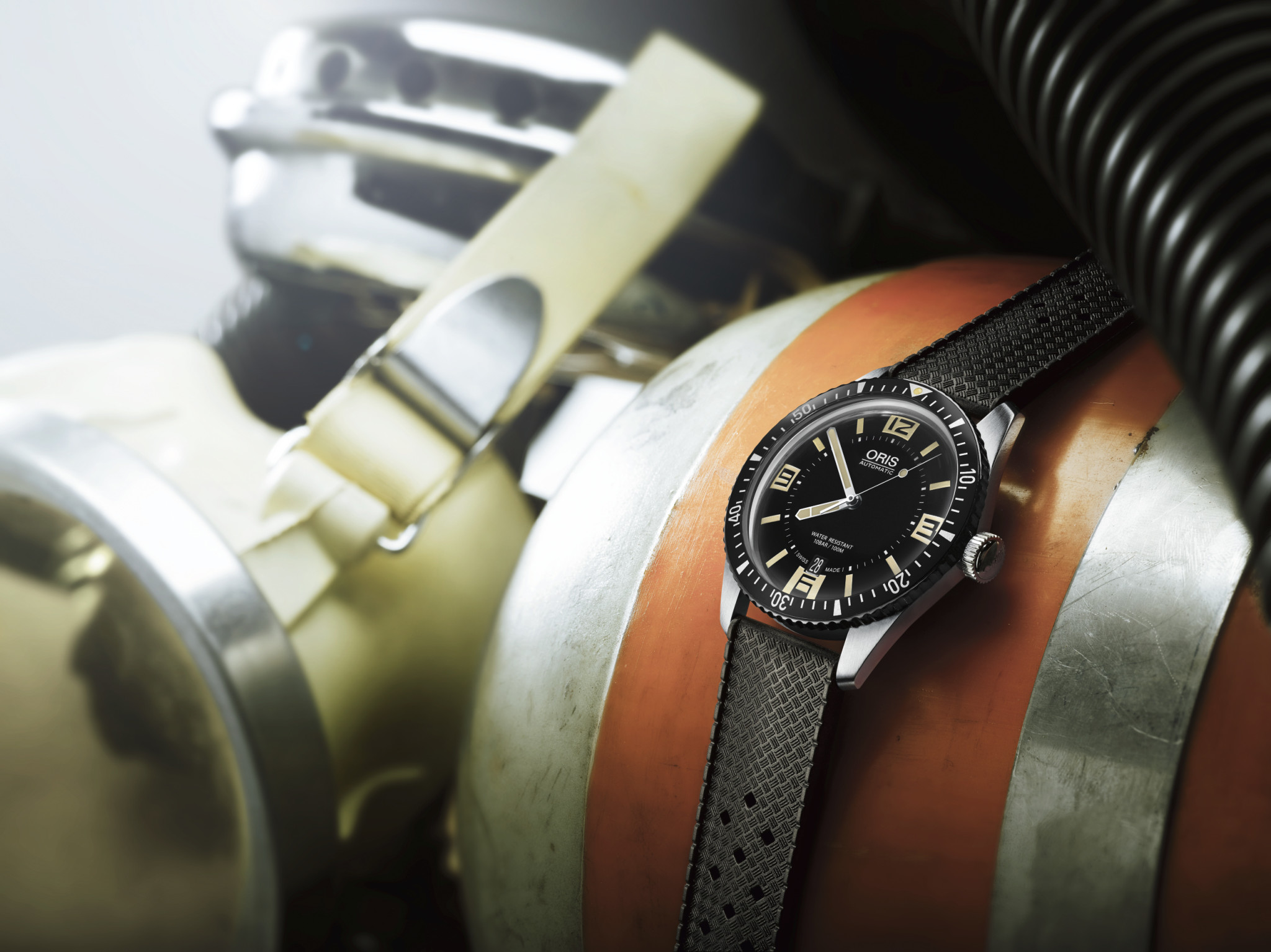 Oris divers sixty five lifestyle