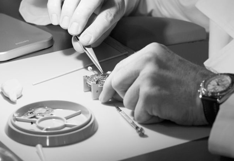Watchmaking Experts To Bring Craft Secrets To The UK