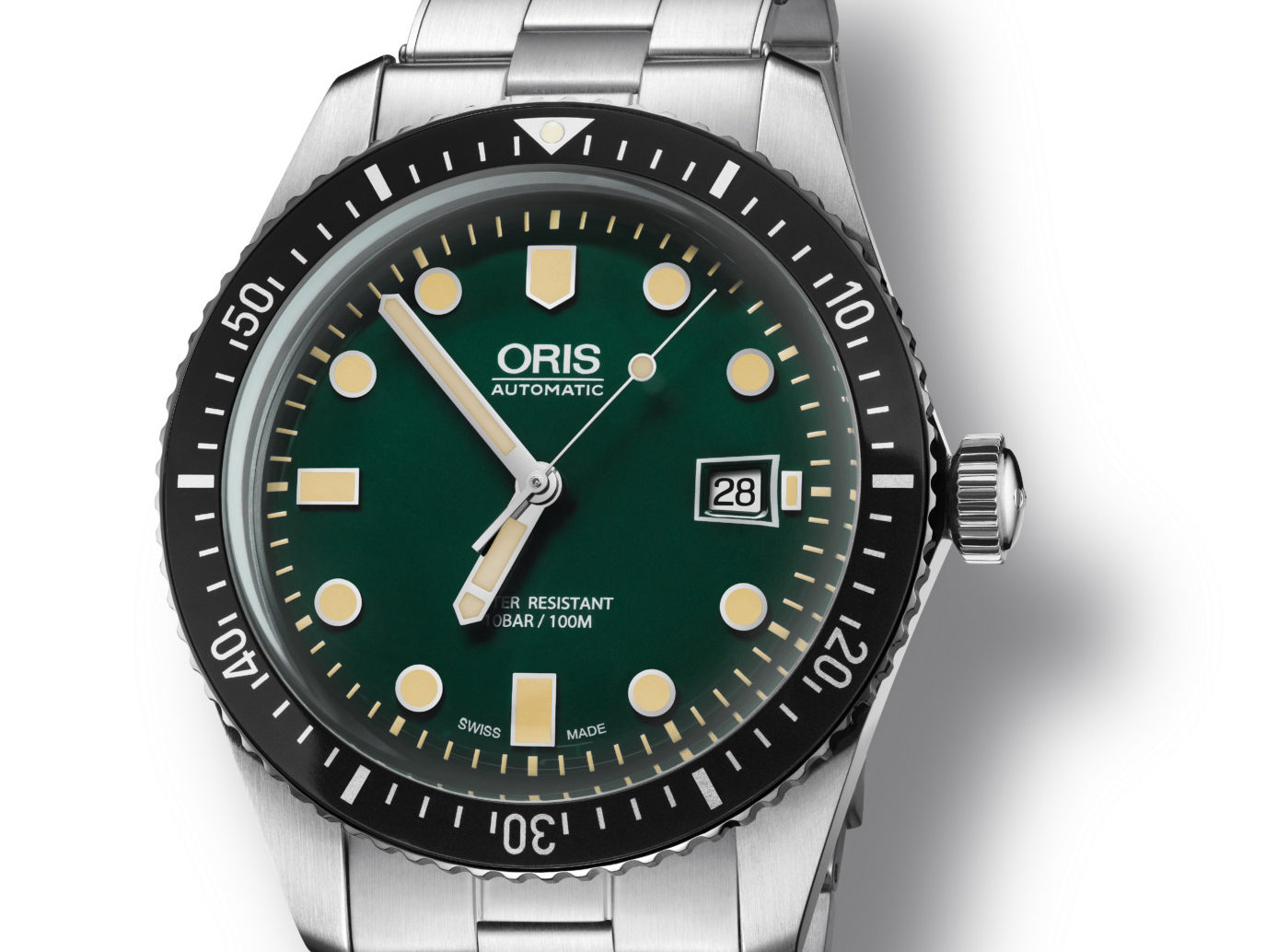 Oris divers sixty five green e1480959542318