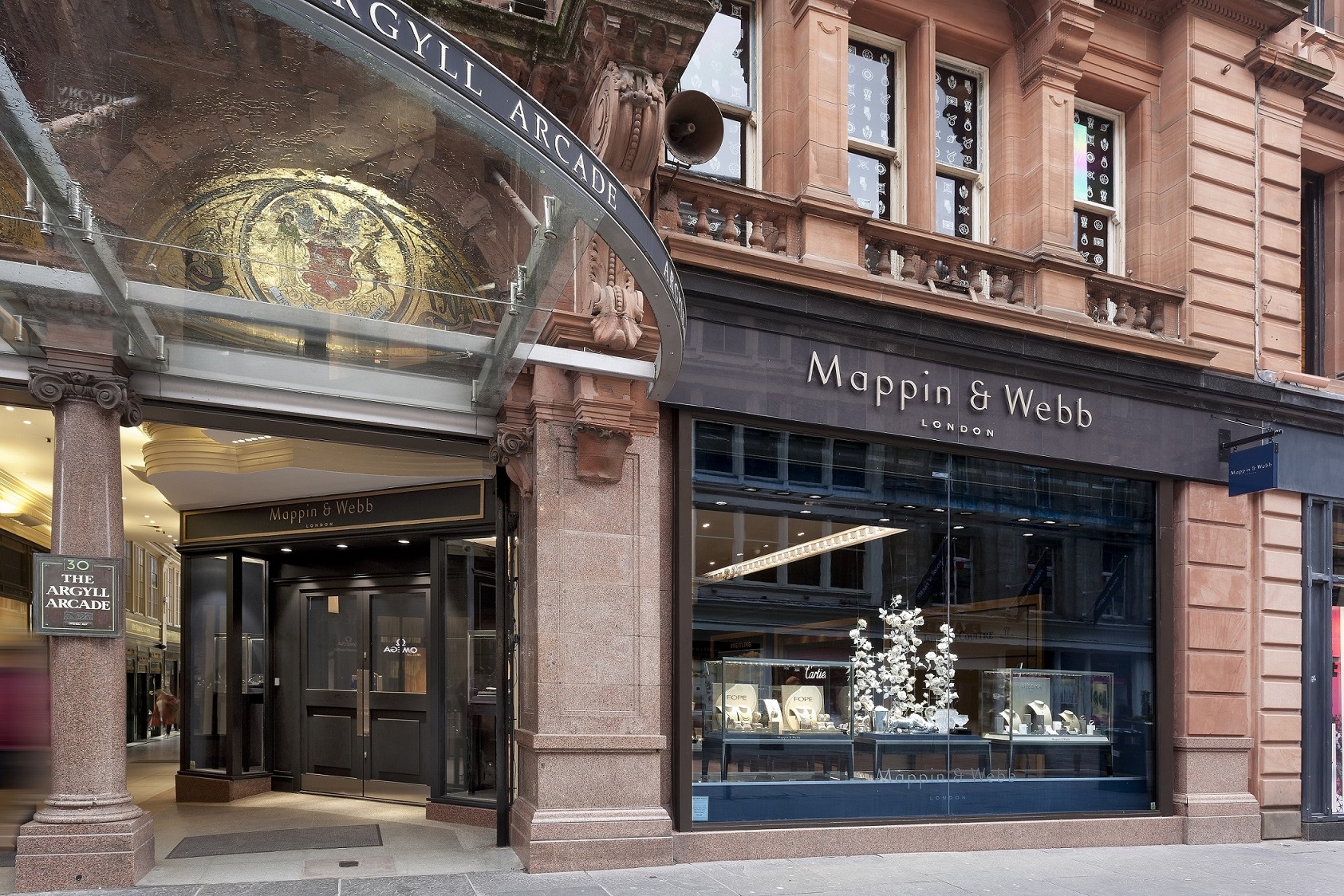 The mappin & webb showroom in the argyll arcade (2)