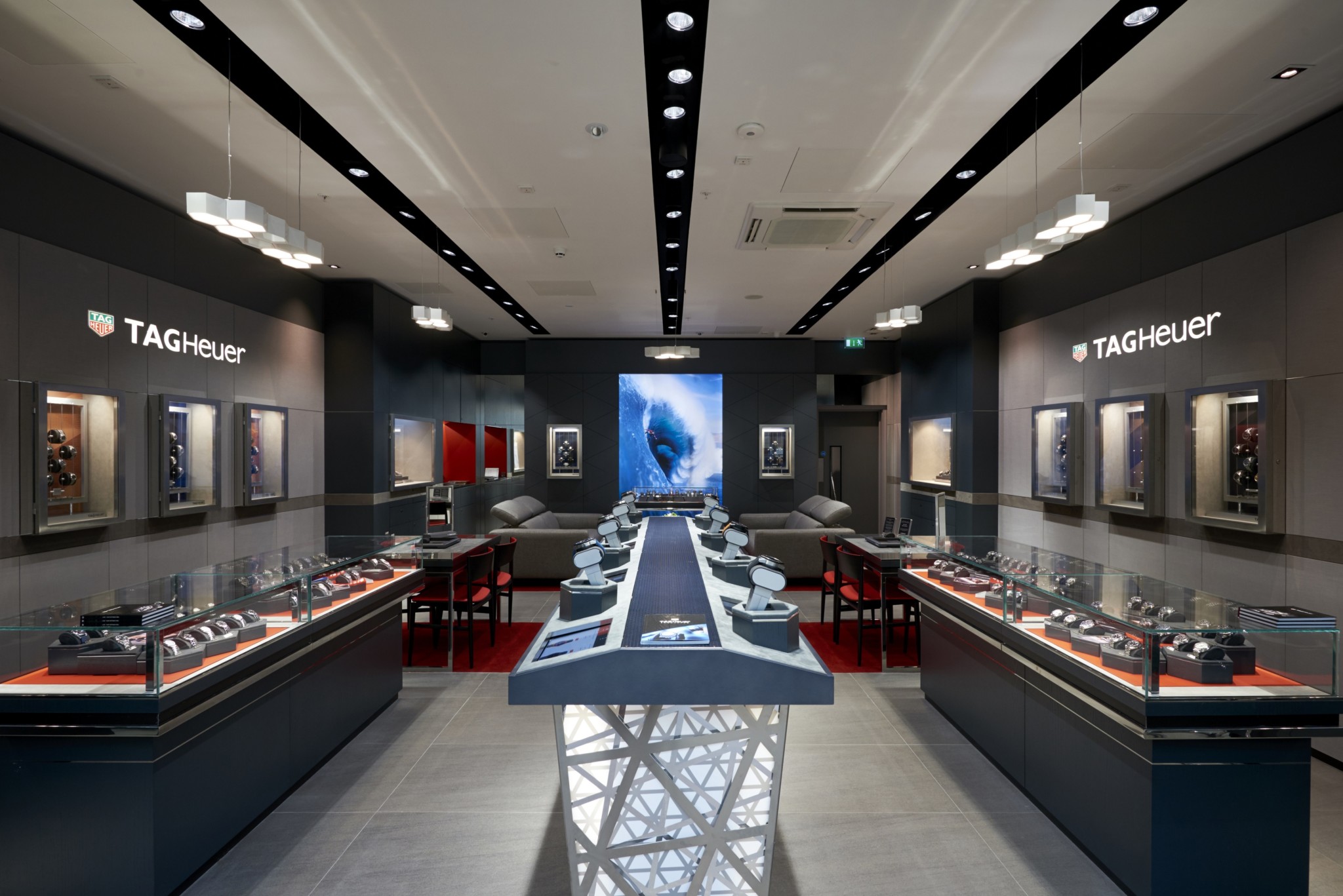 The brand new tag heuer boutique in meadowhall (2)