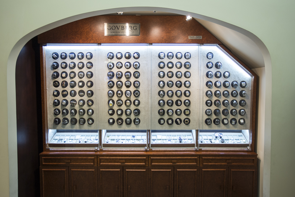 Pre-owned watches have their own substantial displays within govberg stores.