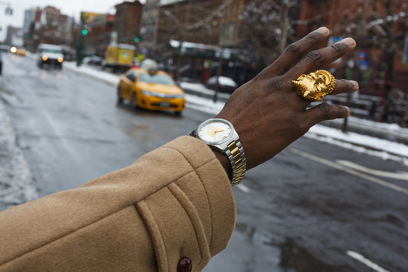 Gucci deals secret watch