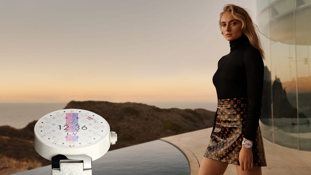 Sophie Turner Models Louis Vuitton's 'Tambour Horizon Light Up' Connected  Watch