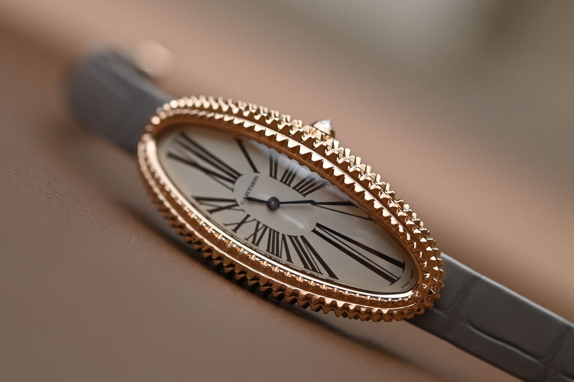 Cartier baignoire allongee sihh 2019 6