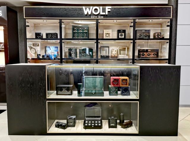 Wolf shop in shop 2