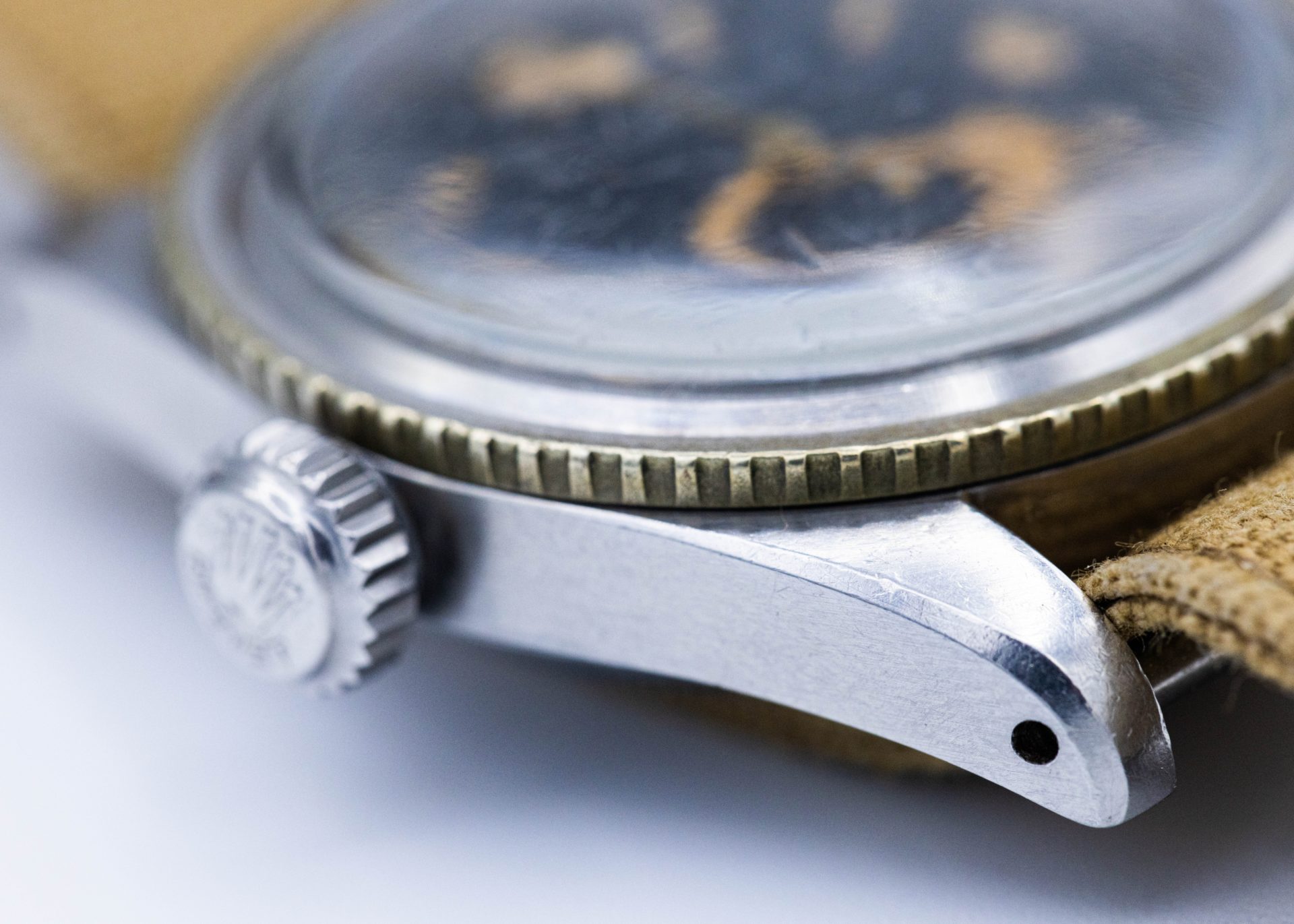 Live Bidding For 1954 Rolex Submariner 6200 Tops 100 000