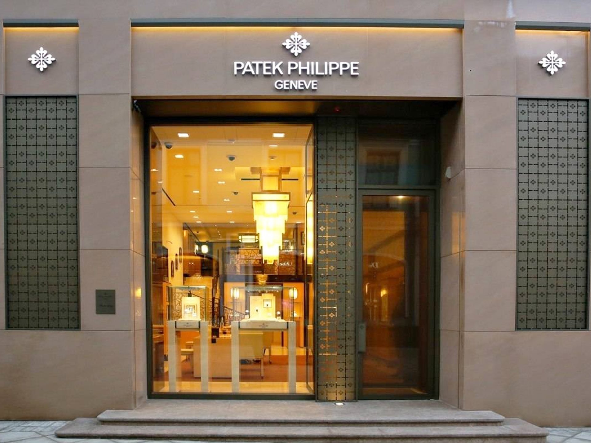 Patek philippe moscow