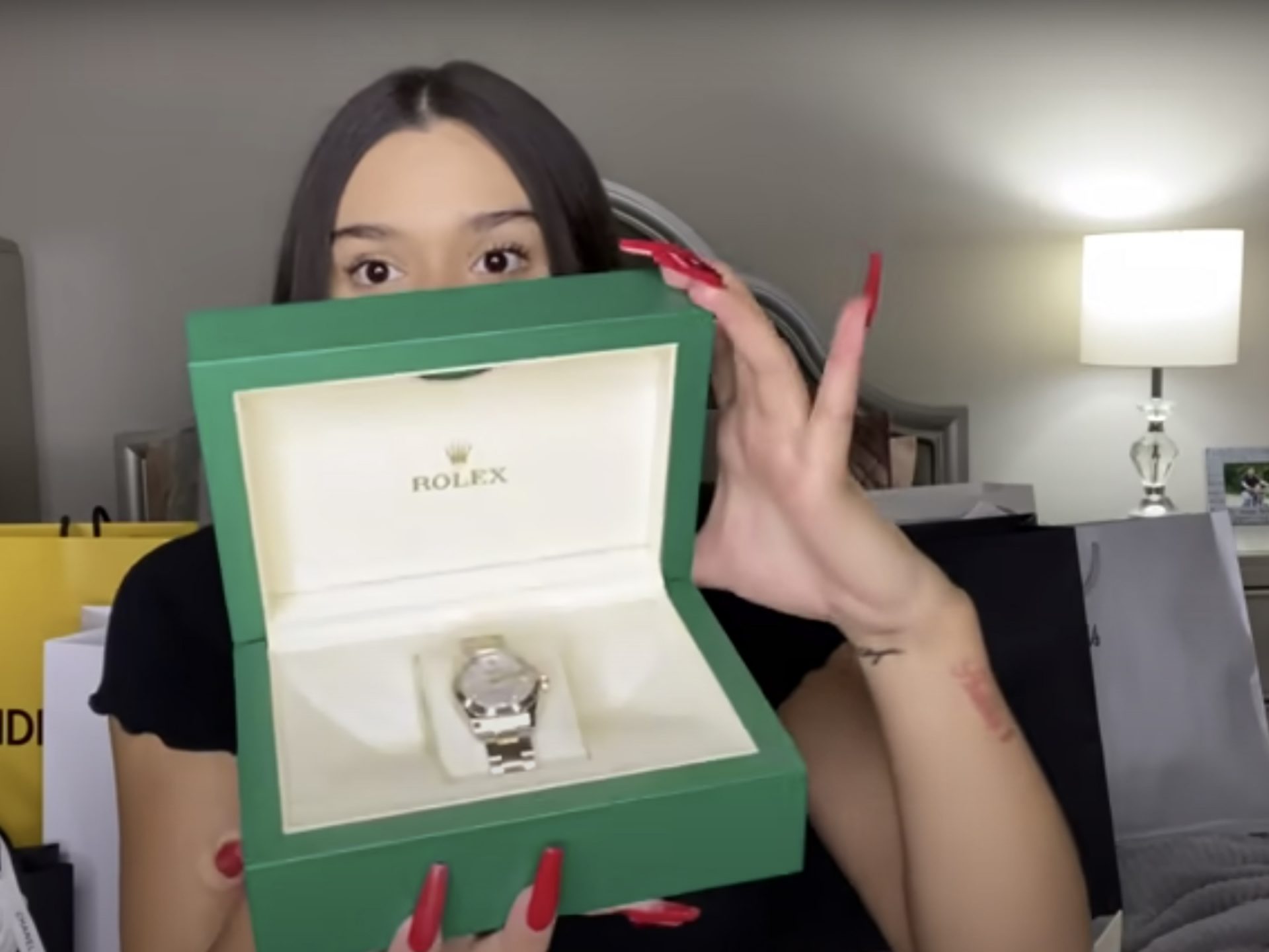 Unboxing LOUIS VUITTON Watch Packaging