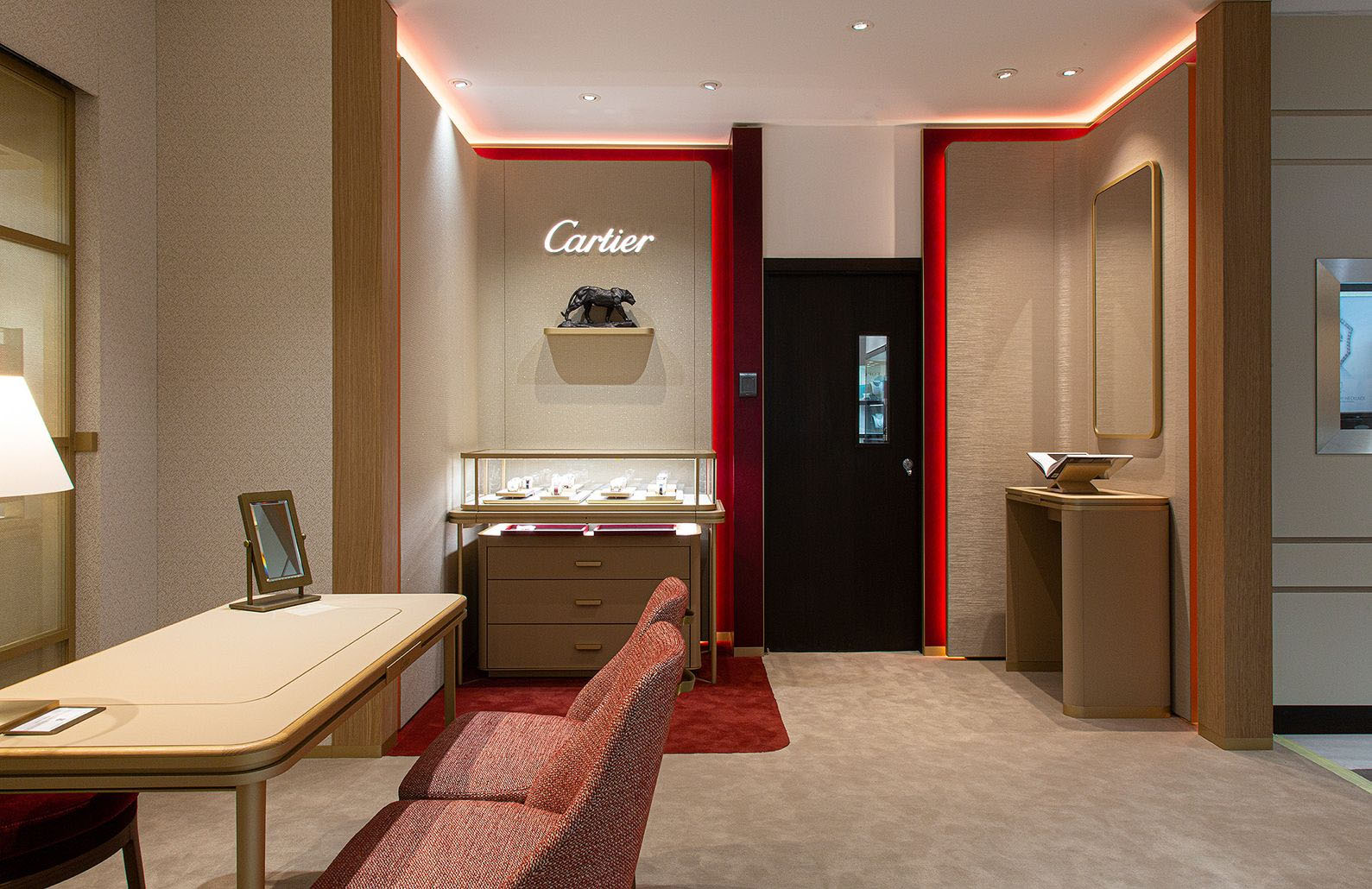 Lunn's Opens Cartier Watch Boutique In Belfast