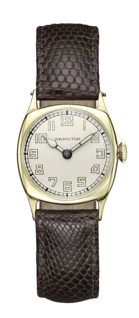 romain - Les montres au cinéma - Page 20 IZmow2w7-Hamilton_CushionB_soldier-447x1024