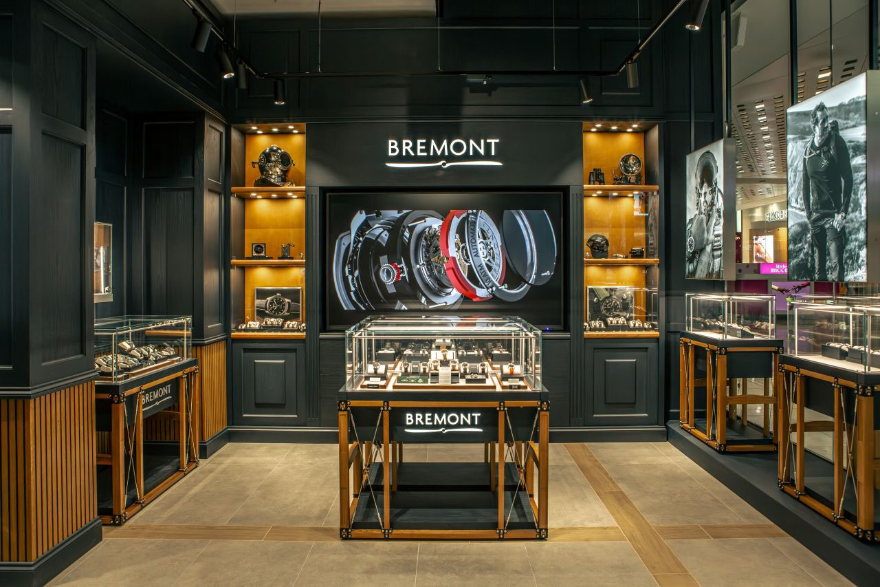 Redd retail bremont westfield 9