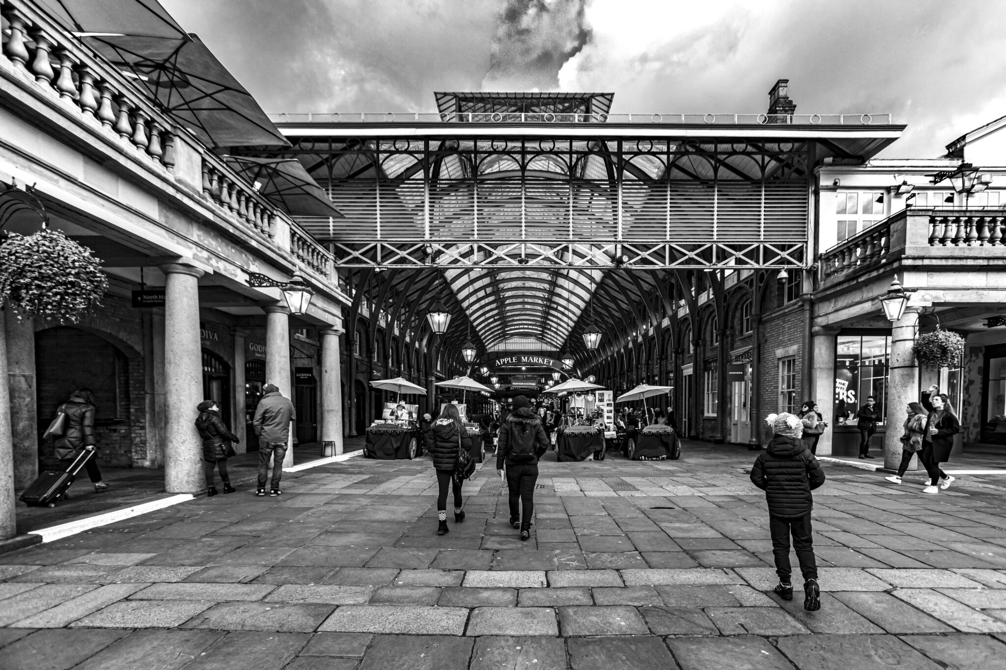 Omega Hublot And Girard Perregaux Open In London s Historic Covent Garden omega-hublot-and-girard-perregaux-open-in-london-s-historic-covent-garden