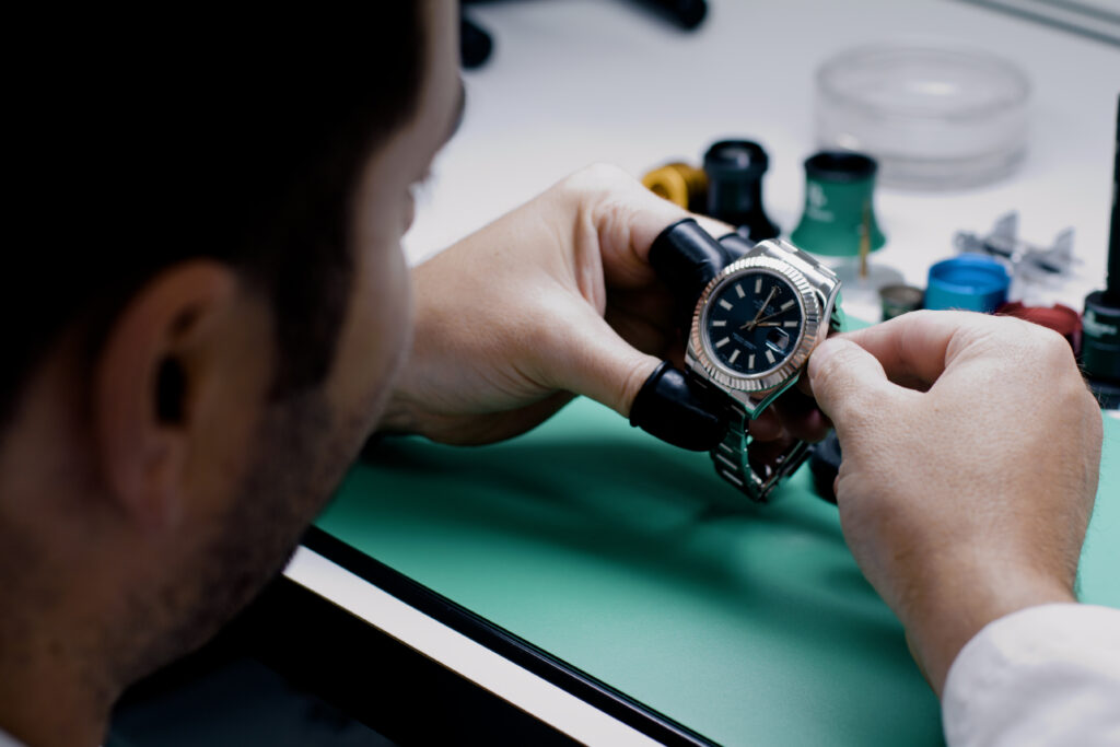 Luxe watches service centre 2
