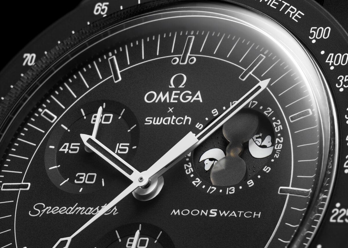 Cyfeh3pe sc01 24 bioceramicmoonswatch missiontothemoonphase newmoon close up dial