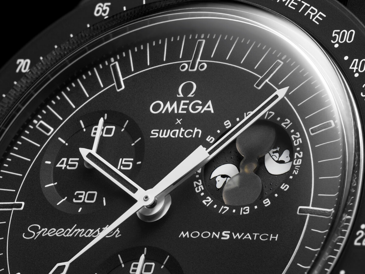 Cyfeh3pe sc01 24 bioceramicmoonswatch missiontothemoonphase newmoon close up dial