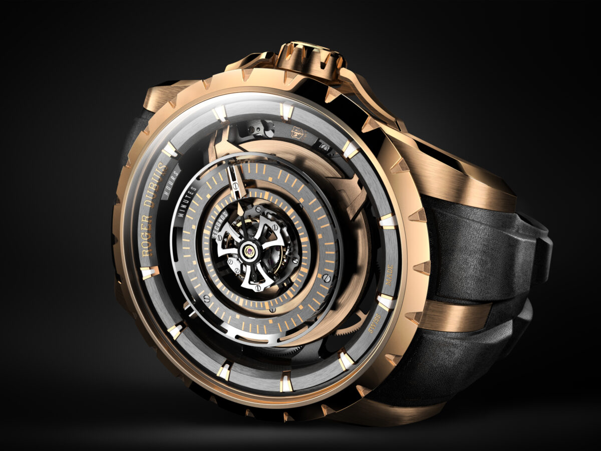Roger dubuis builds orbis in machina around central tourbillon
