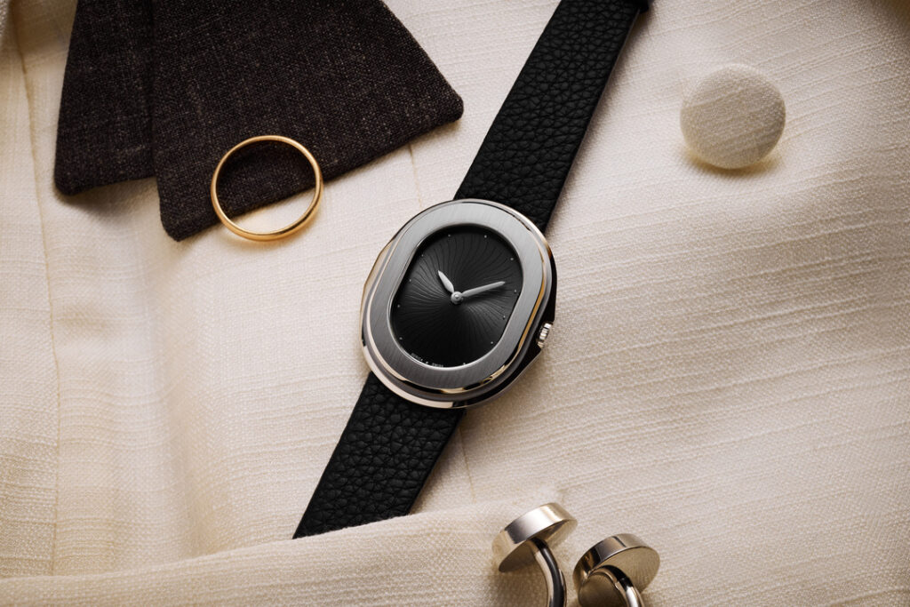 Serica Parade dress watch