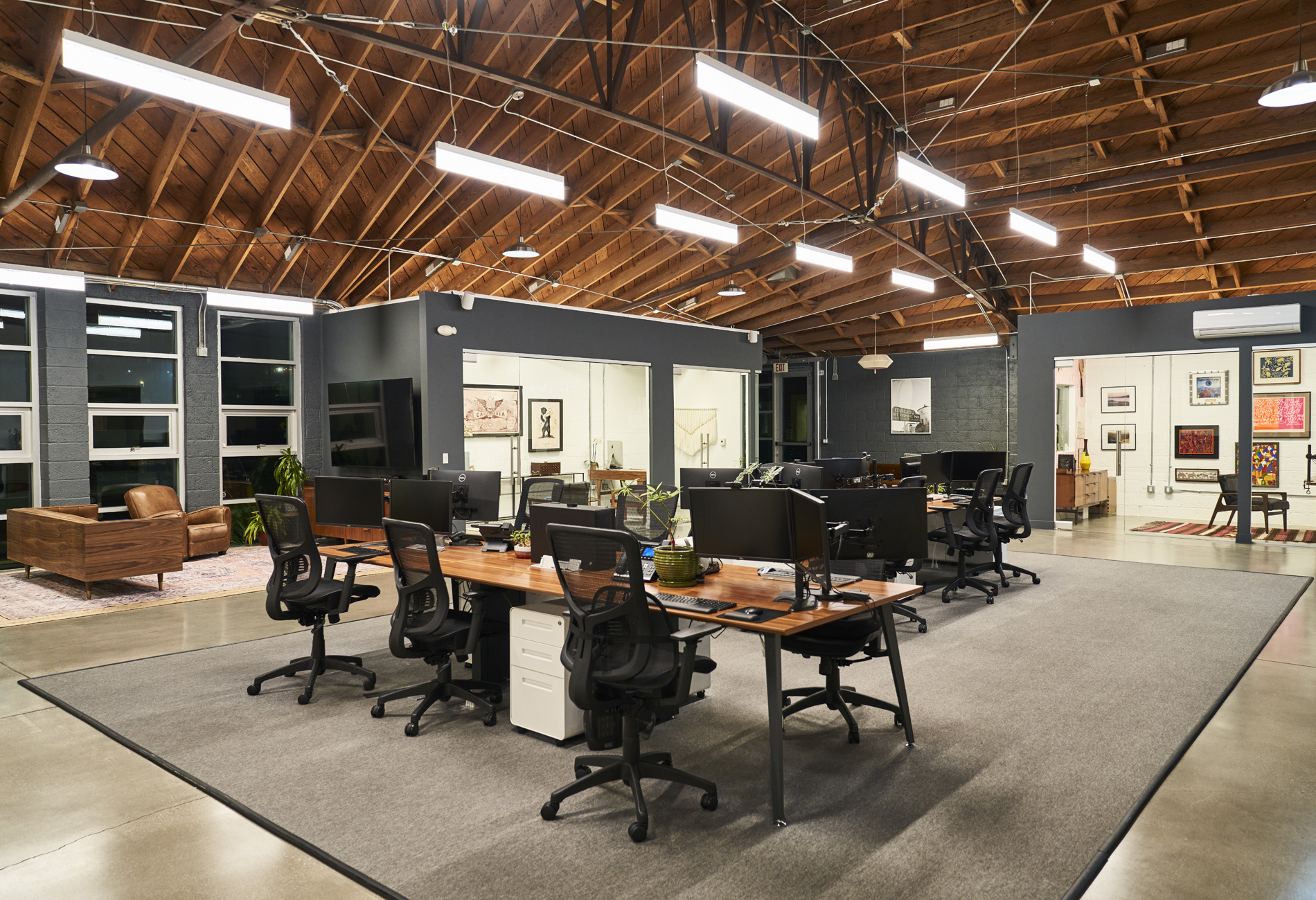 WOLF office