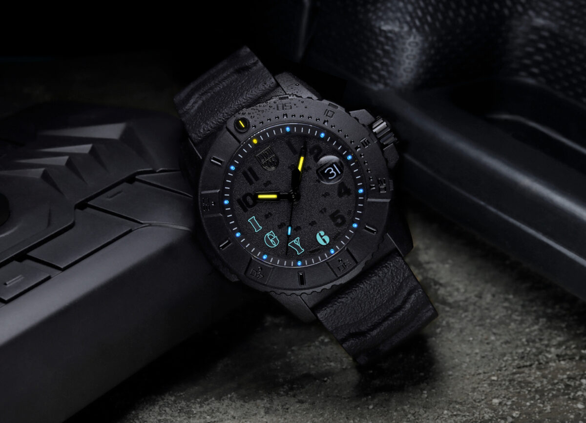 Luminox ブラック 腕時計　3600series Luminox's Navy SEAL Foundation 3600 Series Has Your 6