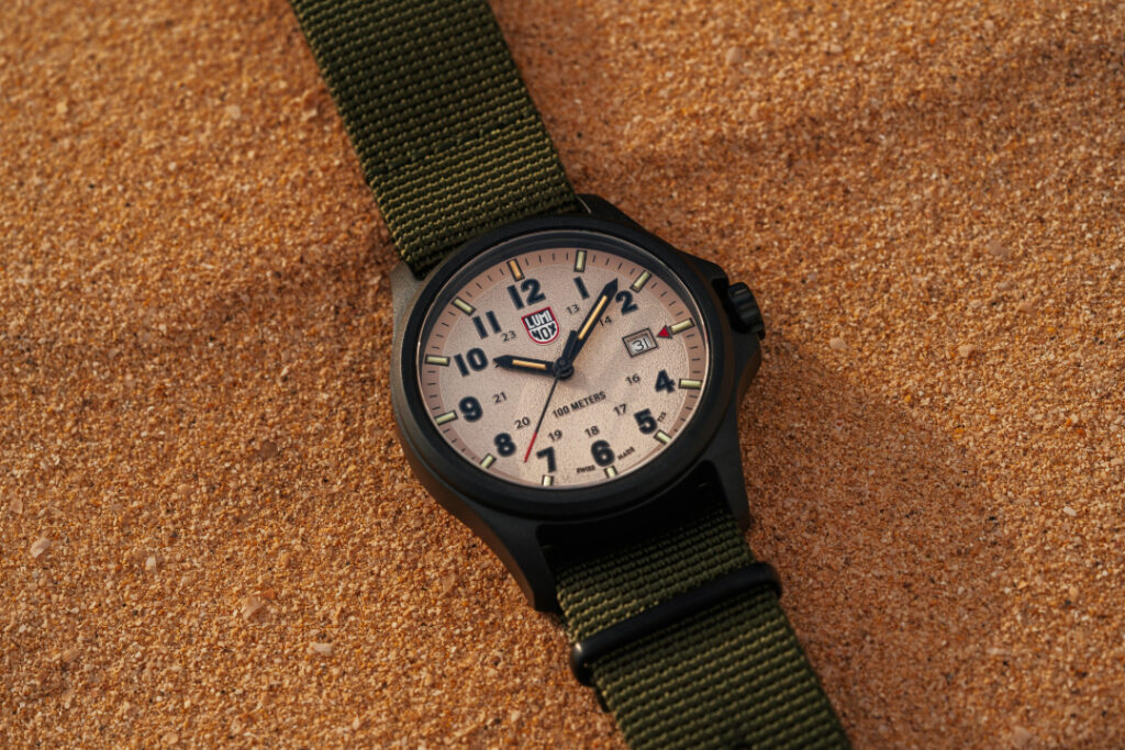 Luminox Introduces New Atacama Field 1960 Series Colourway